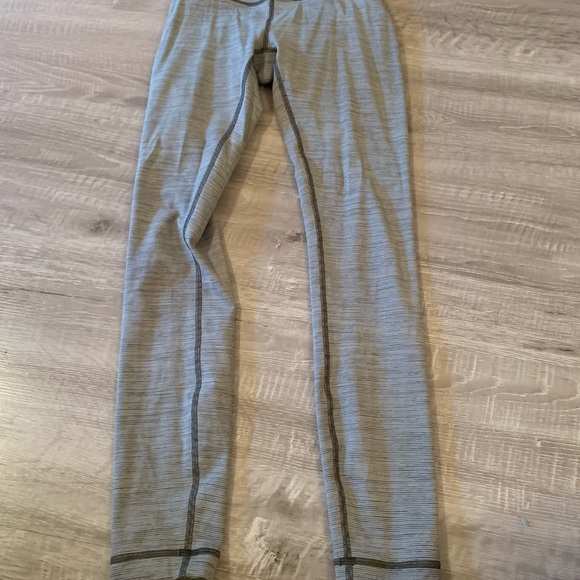 Lululemon gray leggings size 2